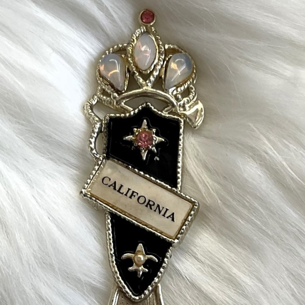 Vintage 1950s California Souvenir Shoe Horn – Collectible Faux Pearl Metal
